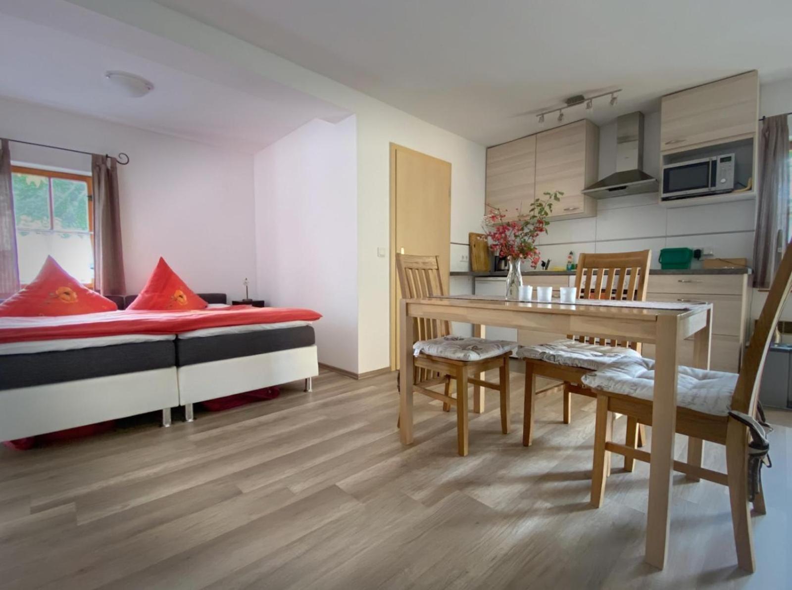 Appartement Doesjes Huis Naumburg  Exteriör bild